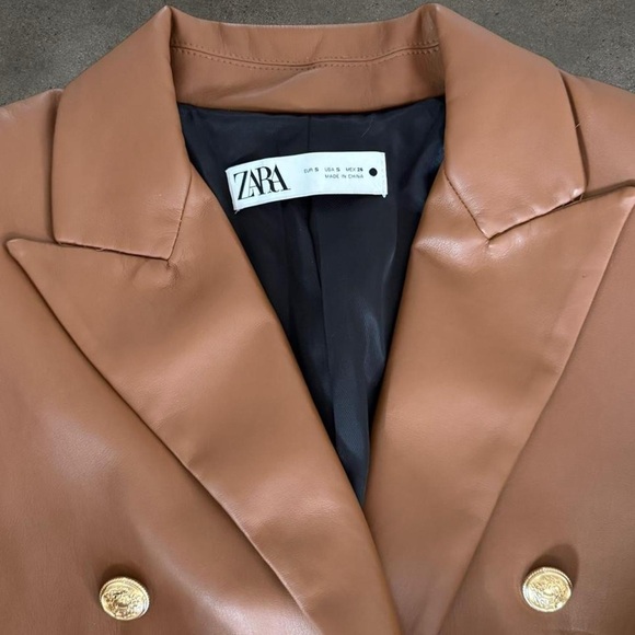 Zara Camel Double-Breasted Blazer with Gold Buttons - Picture 4 of 9